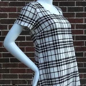 MOTHERHOOD HOUNDSTOOTH TOP